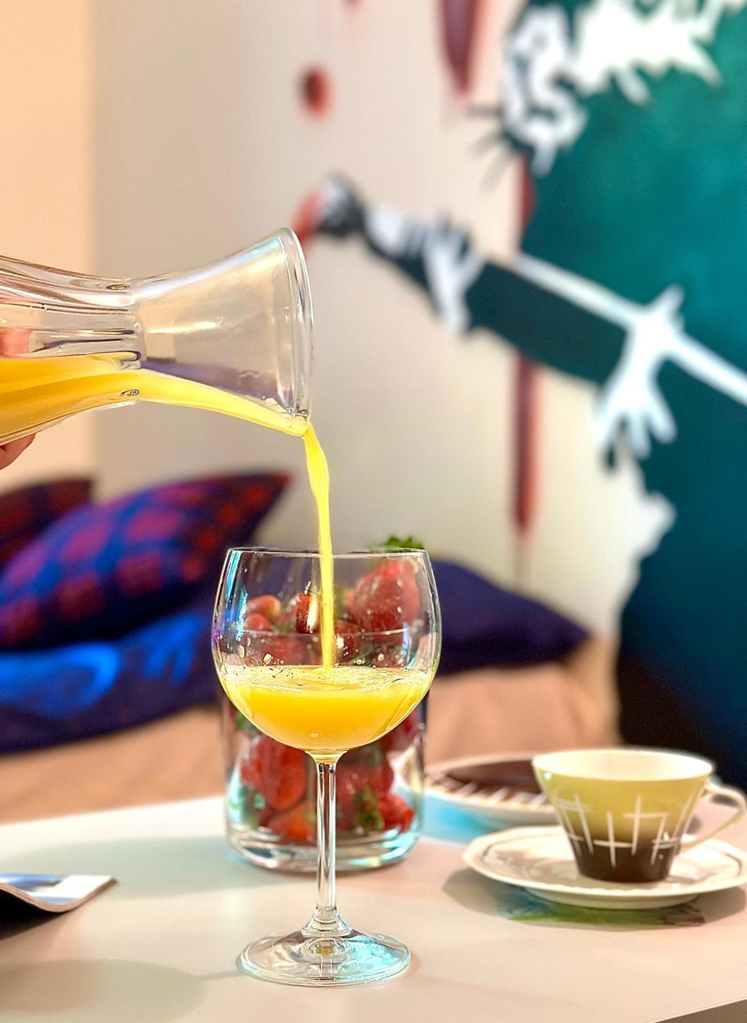 "Banksy" Art Apartman Varsó Kültér fotó