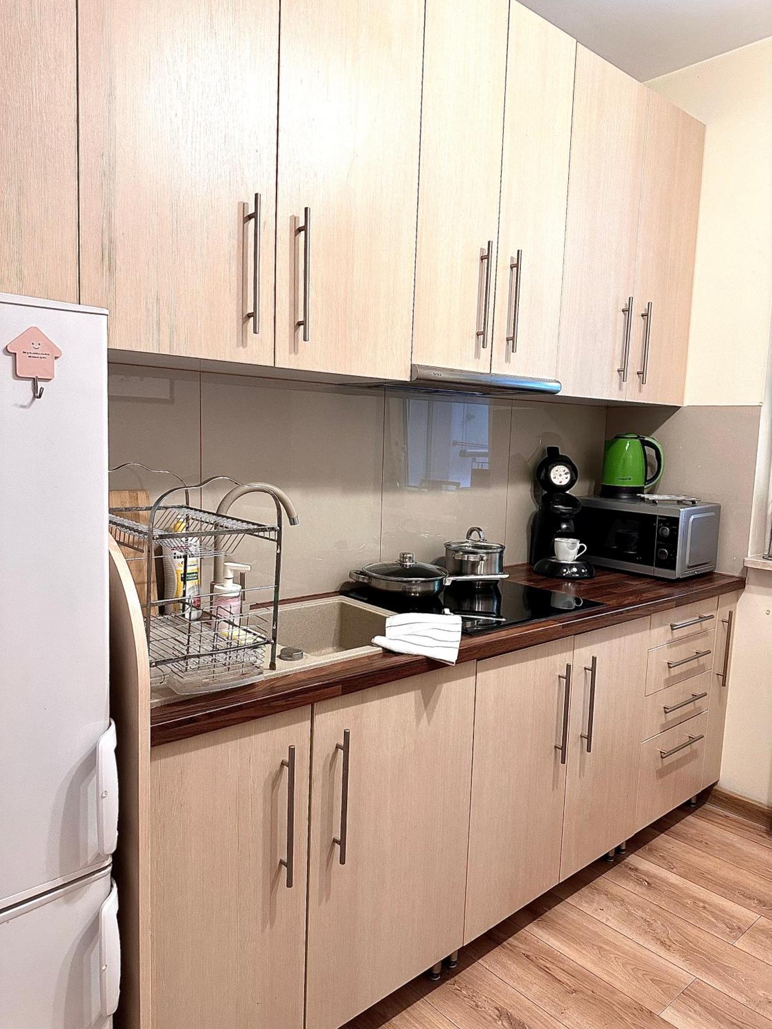 "Banksy" Art Apartman Varsó Kültér fotó